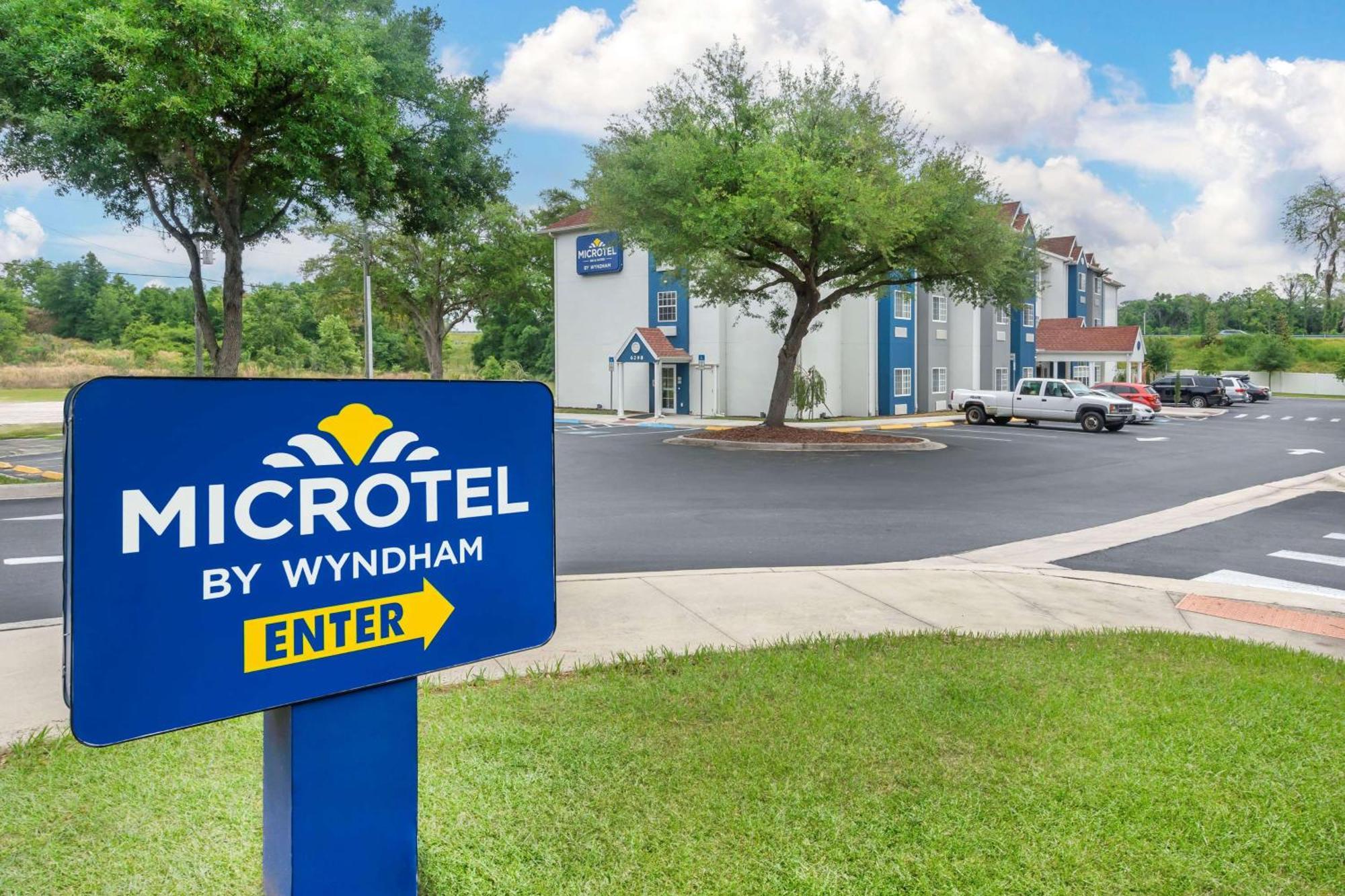 Microtel Inn & Suites By Wyndham Brooksville Ridge Manor Exterior foto